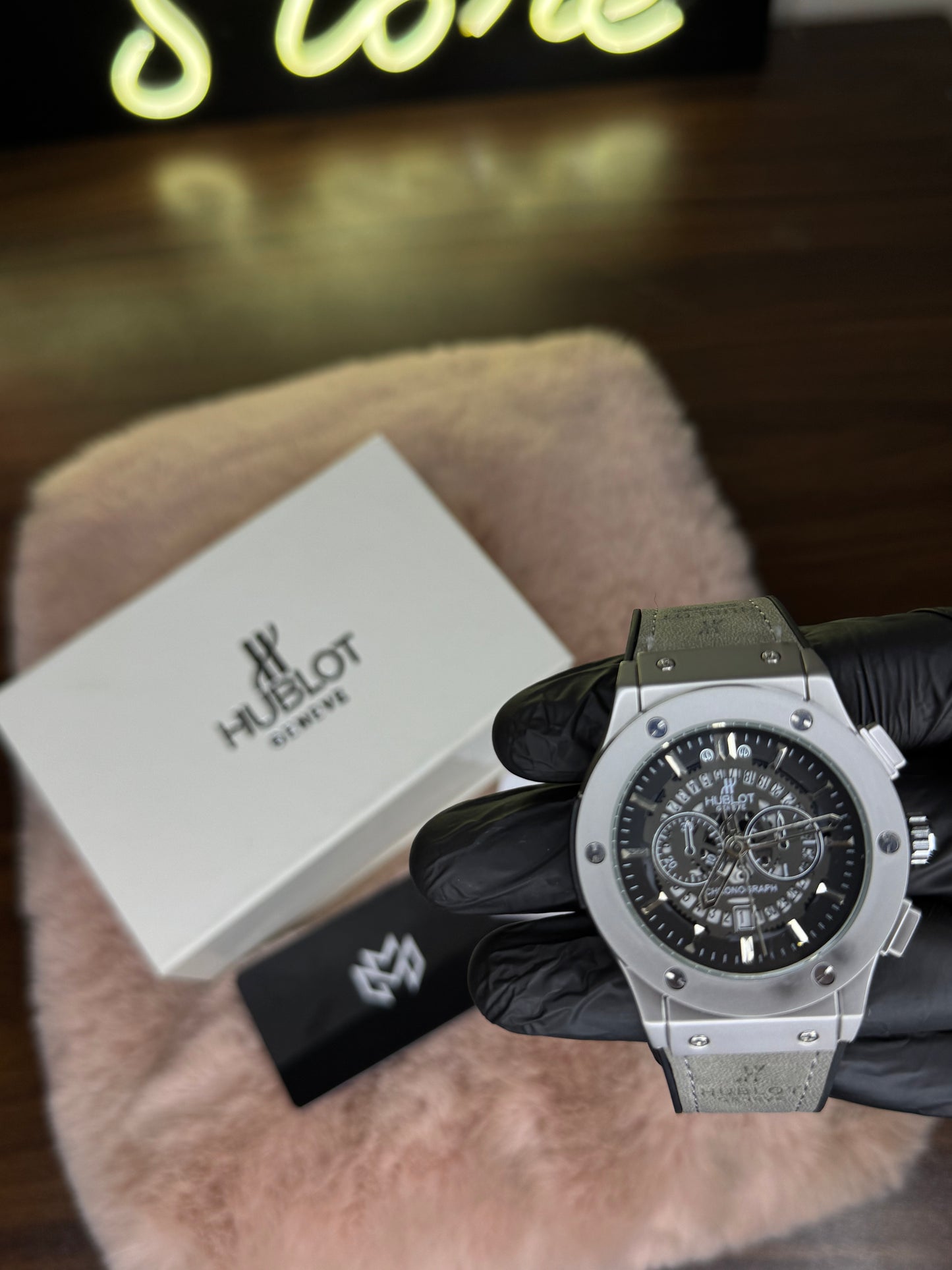 HUBLOT ELITE PREMIUM WATCH – HIGH CLASS LUXURY GREY STRAP RUBBER – BLACK SKELETON DIAL