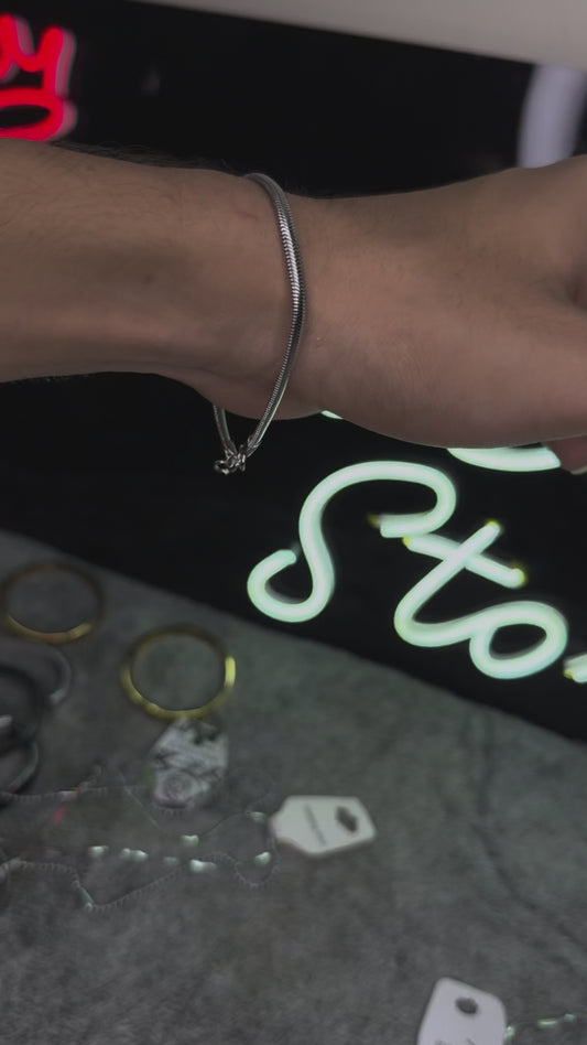 PREMIUM SNAKE HAND BRACELET BRANDED STAINLESS STEEL SLIVER –
