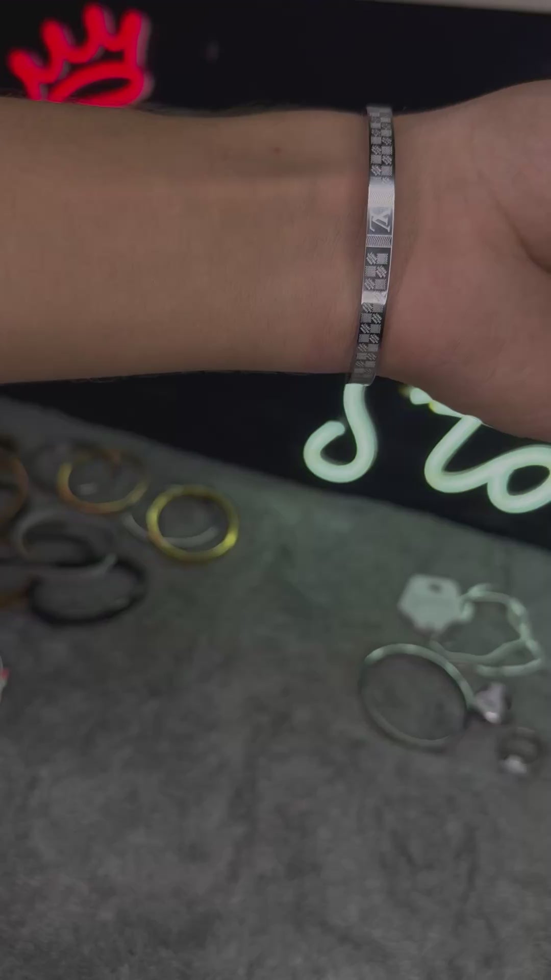 PREMIUM LOUIS VUITTON BRANDED STAINLESS STEEL BRACELET SLIVER –